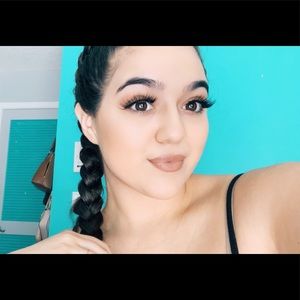 Meet your Posher, Vanessa